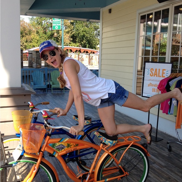 Meet your Posher, Sara - Picture 8 of 10